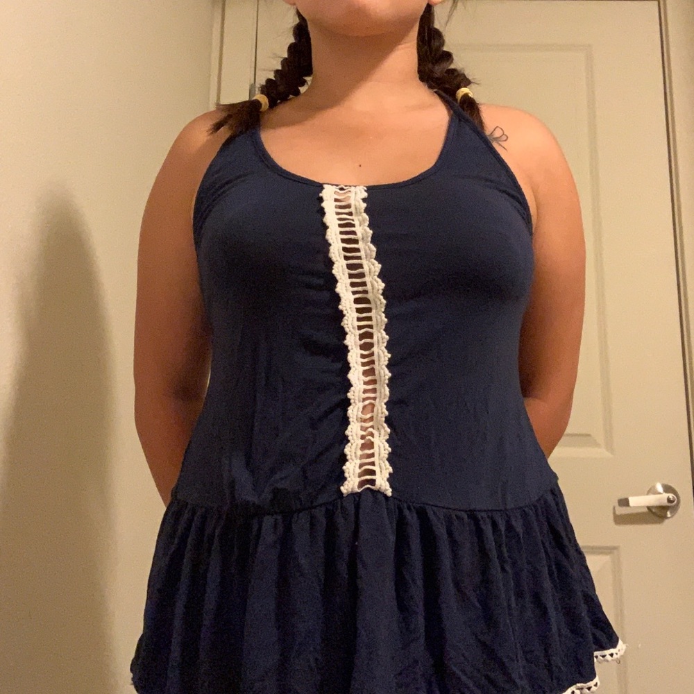 Tank top crisscrossing back